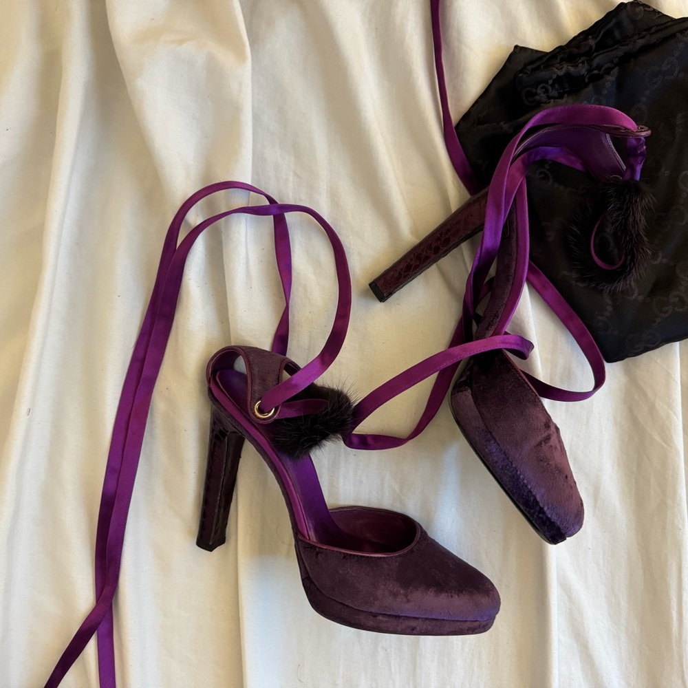 Gucci Purple Velvet Women's Heels - Picture 2 of 4